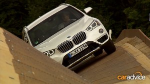【試乗動画】前輪駆動となったBMW初のコンパクトSUV「BMW X1」　高級感と車格が向上！？
